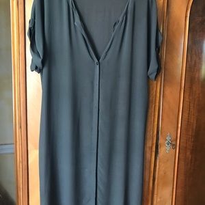 Silk Duster front button. Cuff short sleeve breezy